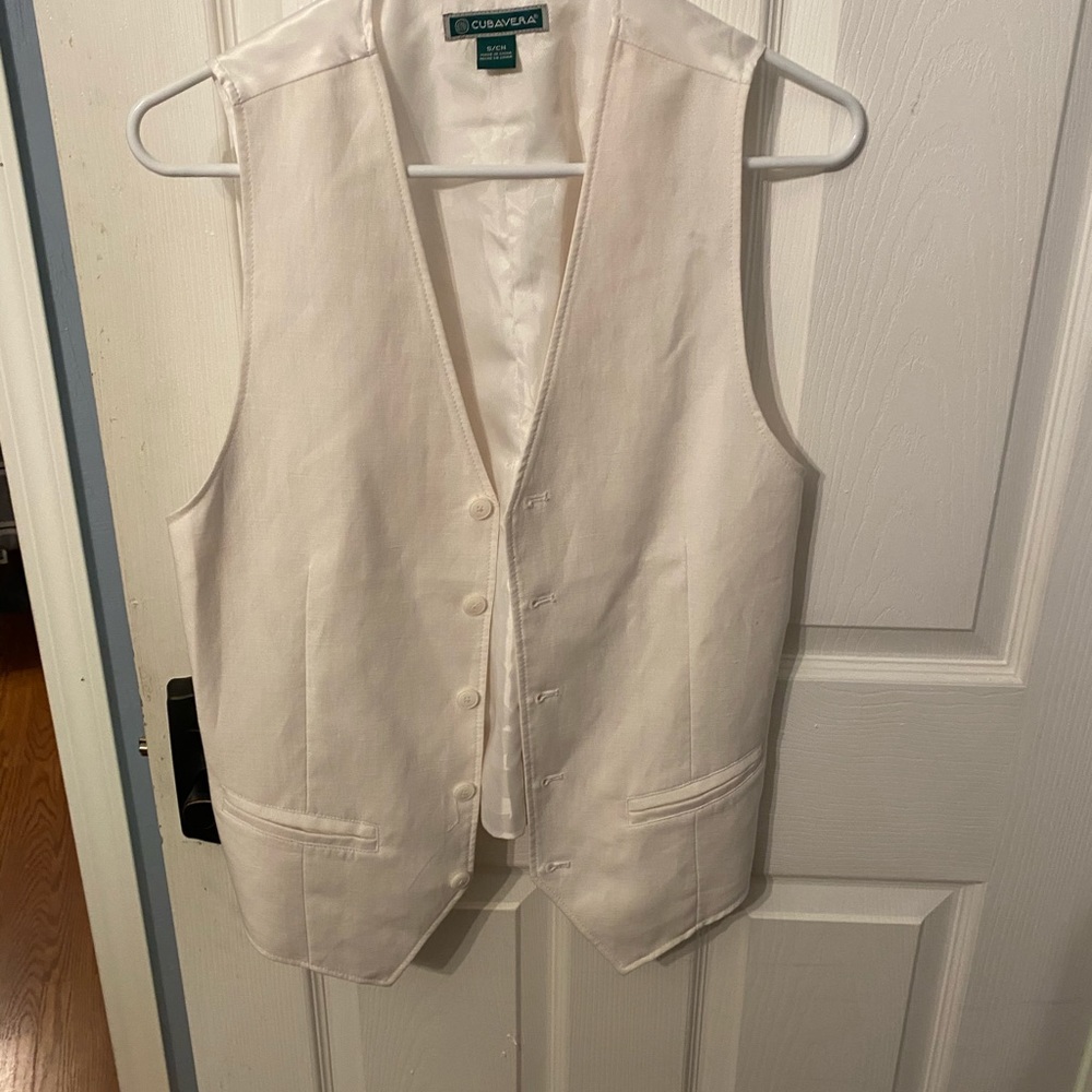 White Island suit